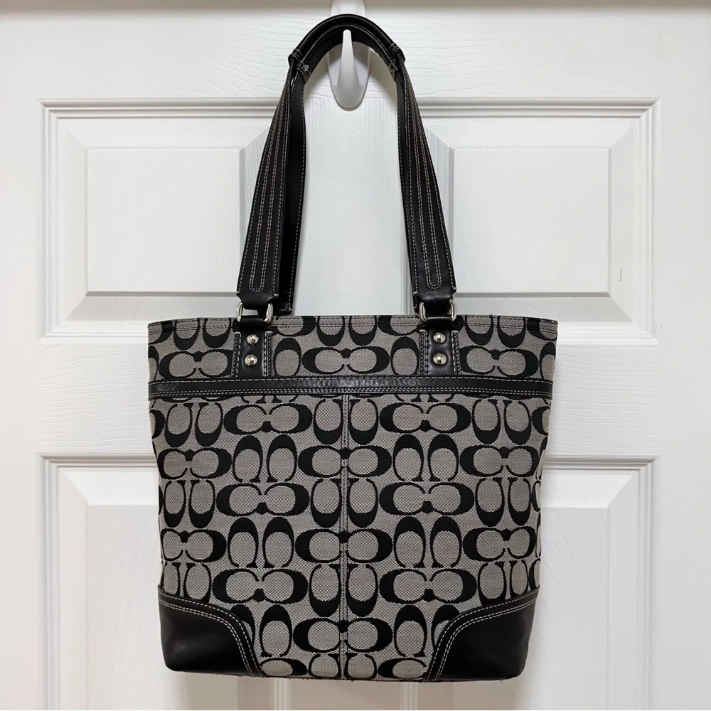 Coach Gallery Tote Bag Black Gray Signature Jacquard Turnlock